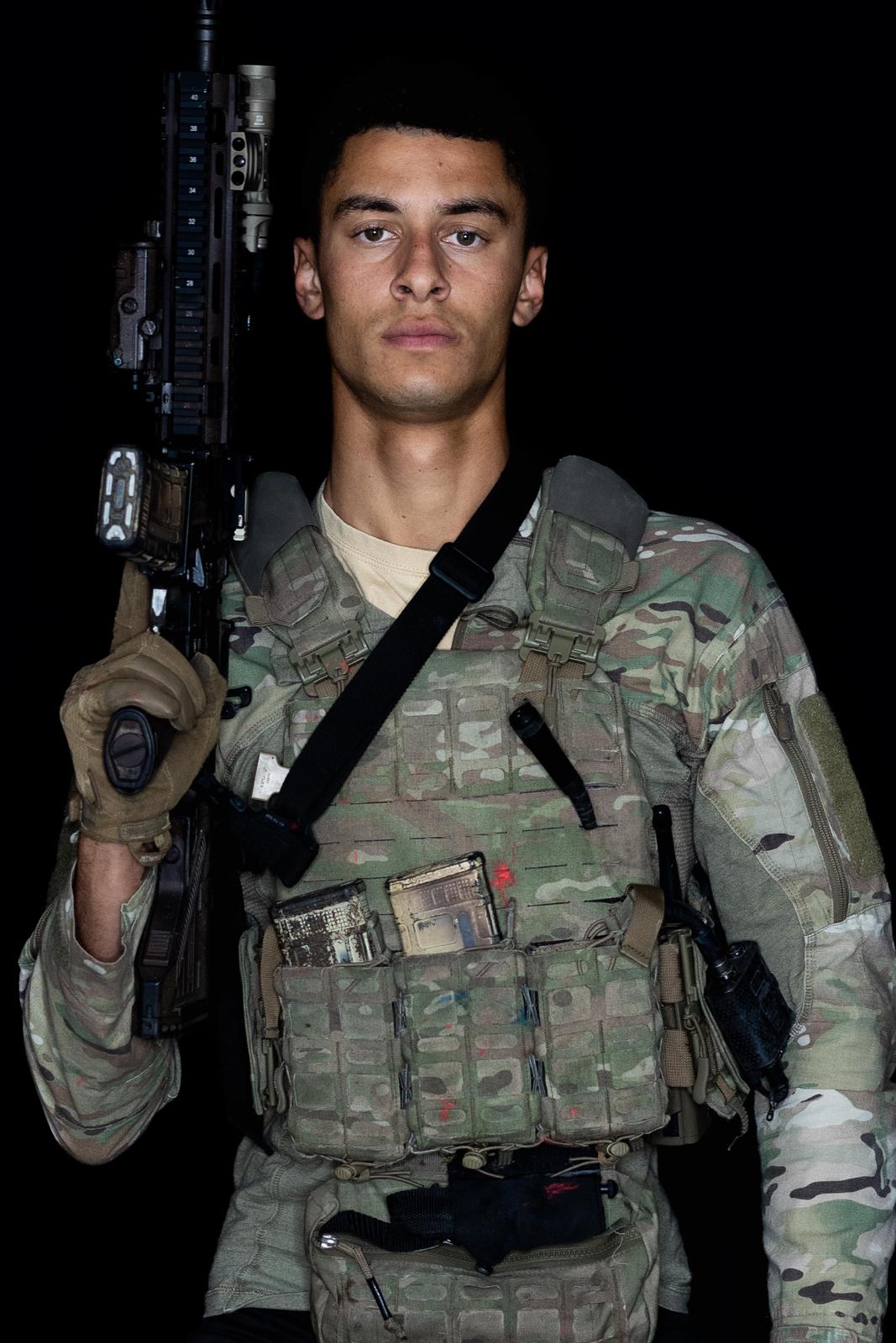 Tony Tavares - Commando Marine